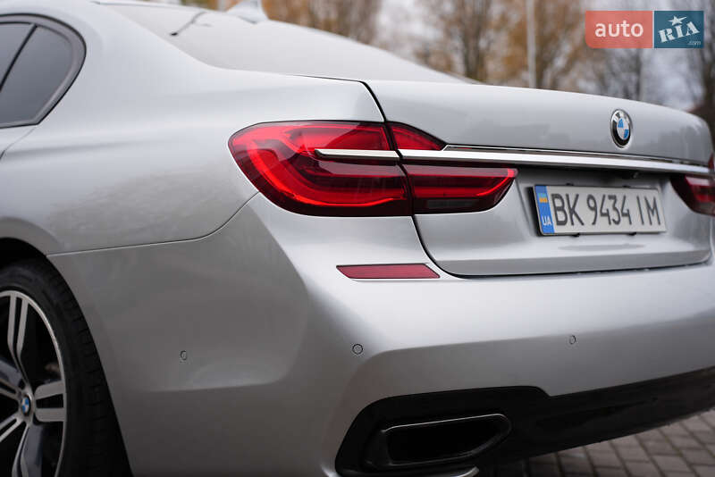 Седан BMW 7 Series 2015 в Ровно фото 20 Седан BMW 7 Series 2015 в Ровно