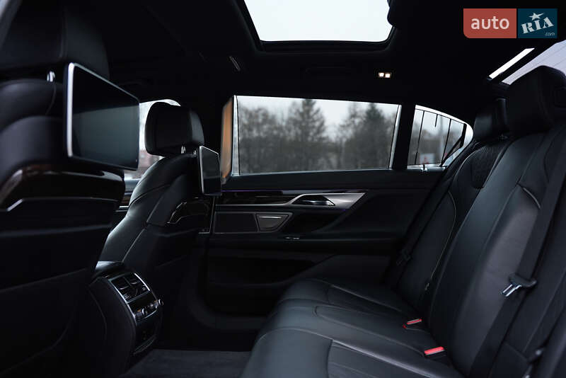 Седан BMW 7 Series 2015 в Ровно фото 85 Седан BMW 7 Series 2015 в Ровно