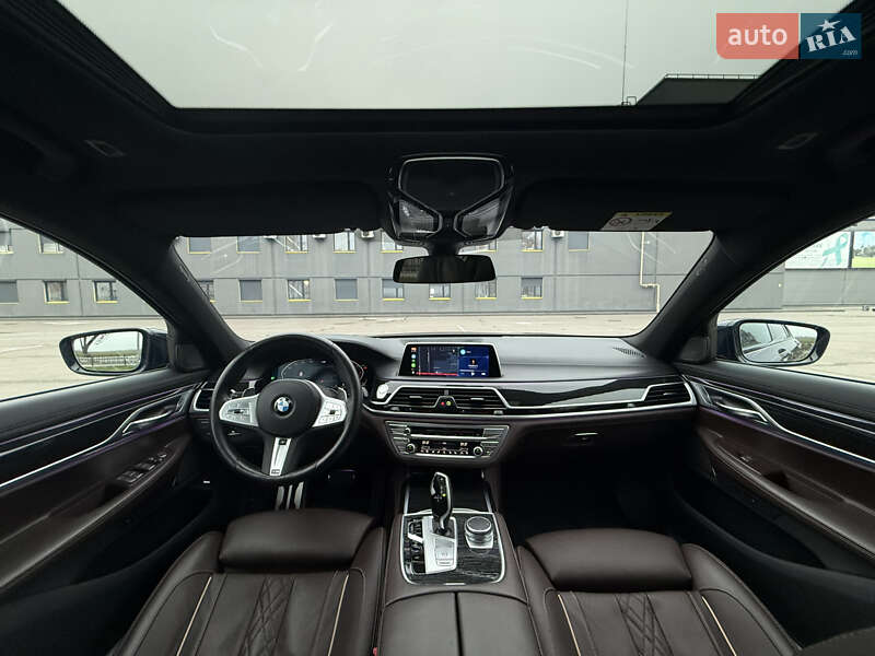 Седан BMW 7 Series 2022 в Киеве