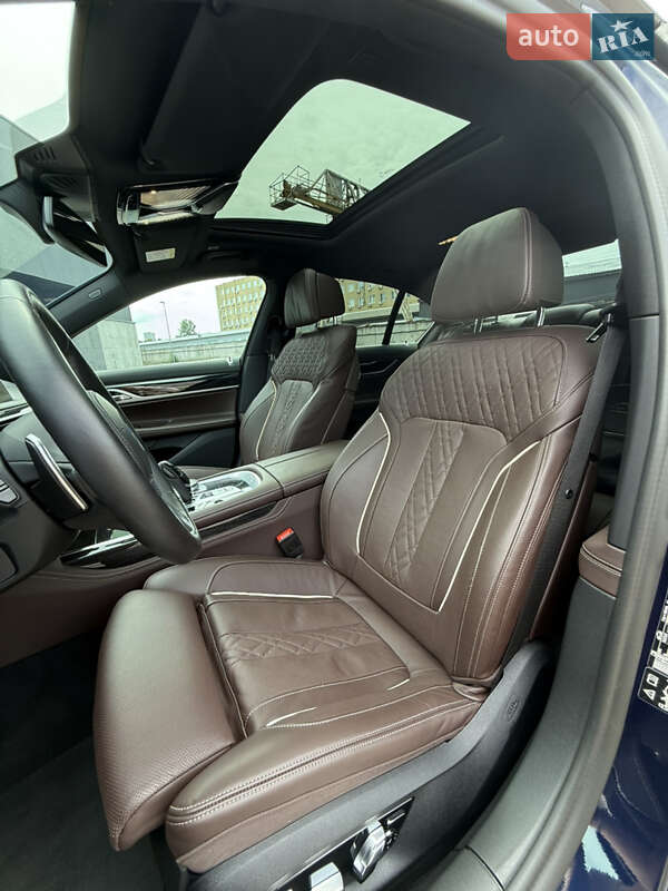 Седан BMW 7 Series 2022 в Киеве