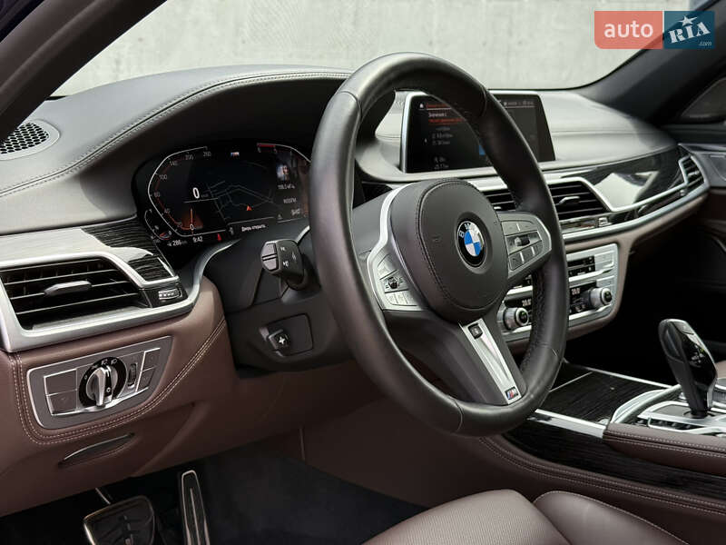 Седан BMW 7 Series 2022 в Киеве