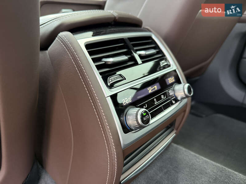 Седан BMW 7 Series 2022 в Киеве