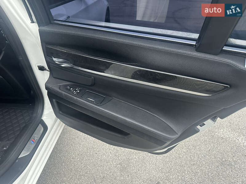 Седан BMW 7 Series 2011 в Черновцах фото 23 Седан BMW 7 Series 2011 в Черновцах