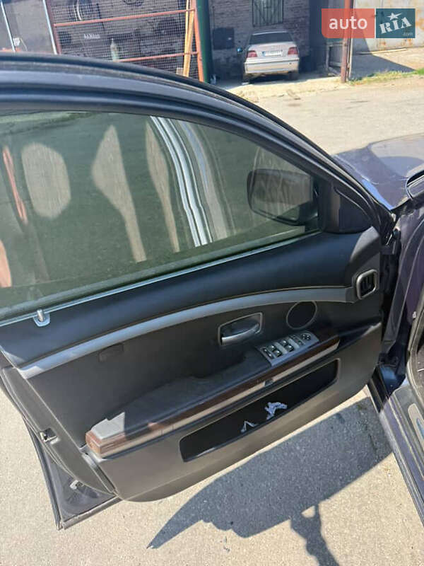 Седан BMW 7 Series 2002 в Полтаве