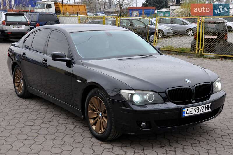 Седан BMW 7 Series 2007 в Львове