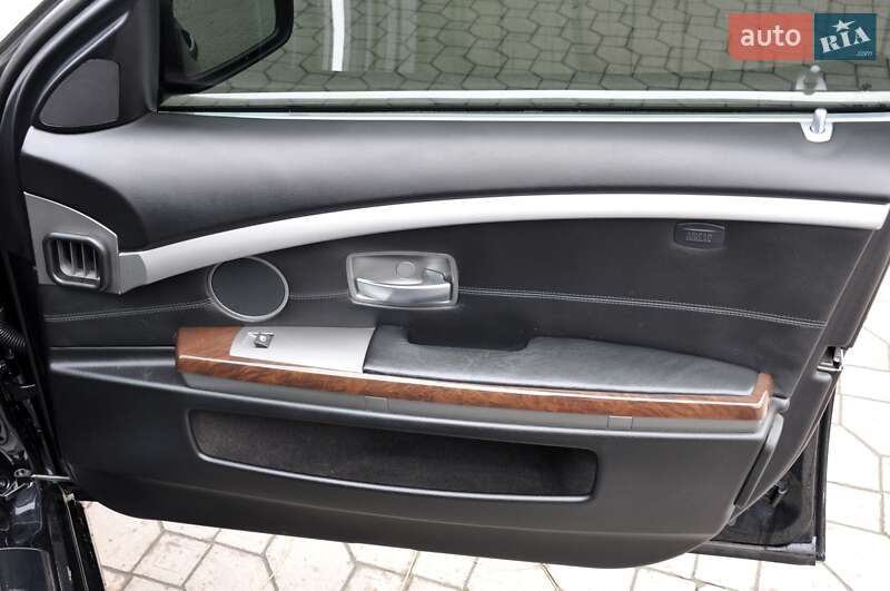 Седан BMW 7 Series 2007 в Львове