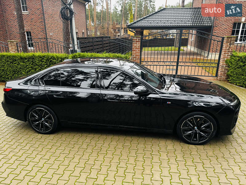 Седан BMW 7 Series 2023 в Киеве фото 15 Седан BMW 7 Series 2023 в Киеве