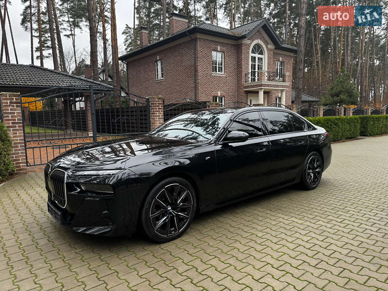Седан BMW 7 Series 2023 в Киеве фото 21 Седан BMW 7 Series 2023 в Киеве