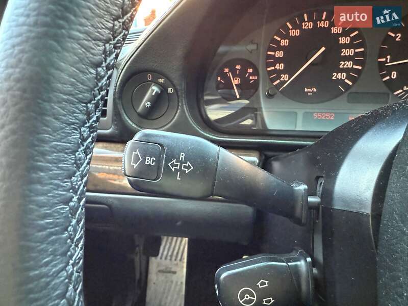 Седан BMW 7 Series 1997 в Львове