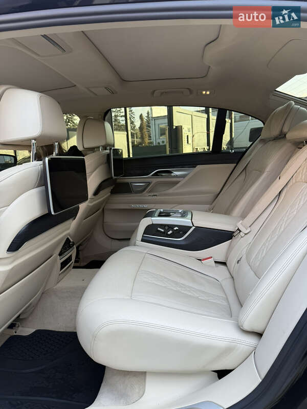 Седан BMW 7 Series 2016 в Хмельницькому