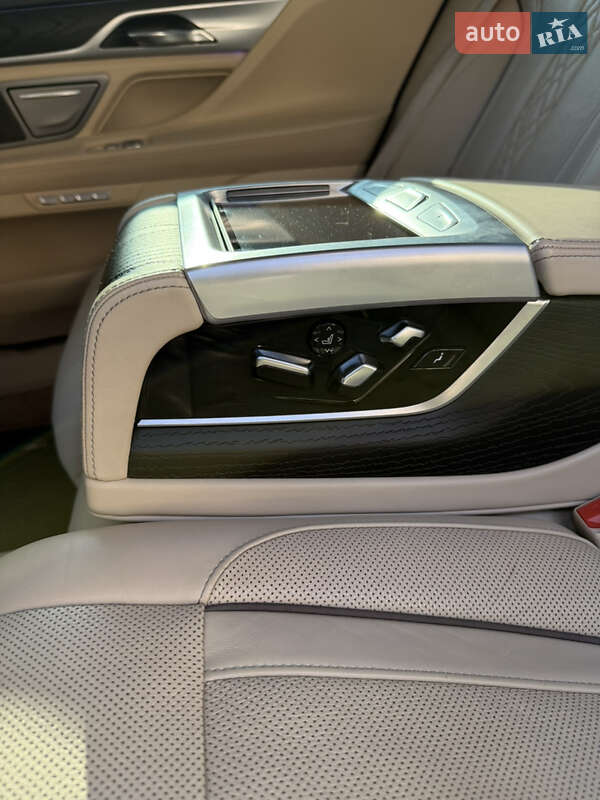 Седан BMW 7 Series 2016 в Хмельницькому
