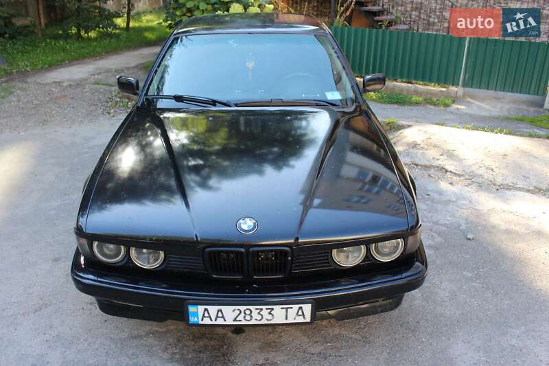 Седан BMW 7 Series 1991 в Киеве