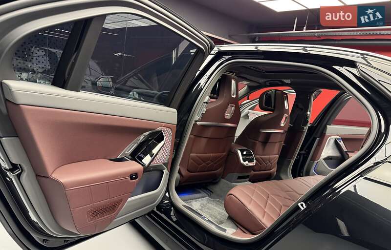Седан BMW 7 Series 2024 в Киеве фото 47 Седан BMW 7 Series 2024 в Киеве