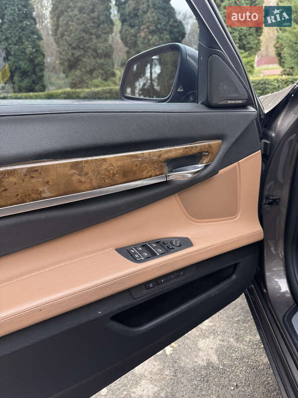 Седан BMW 7 Series 2013 в Тернополе
