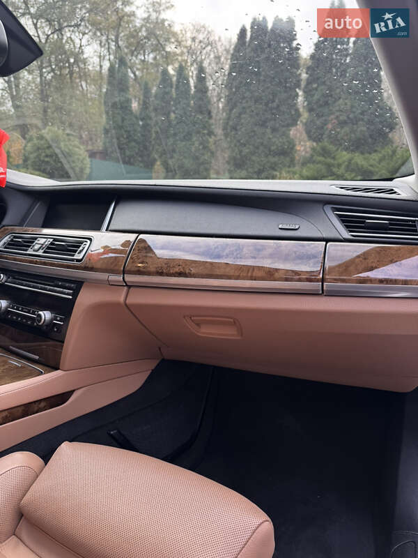 Седан BMW 7 Series 2013 в Тернополе