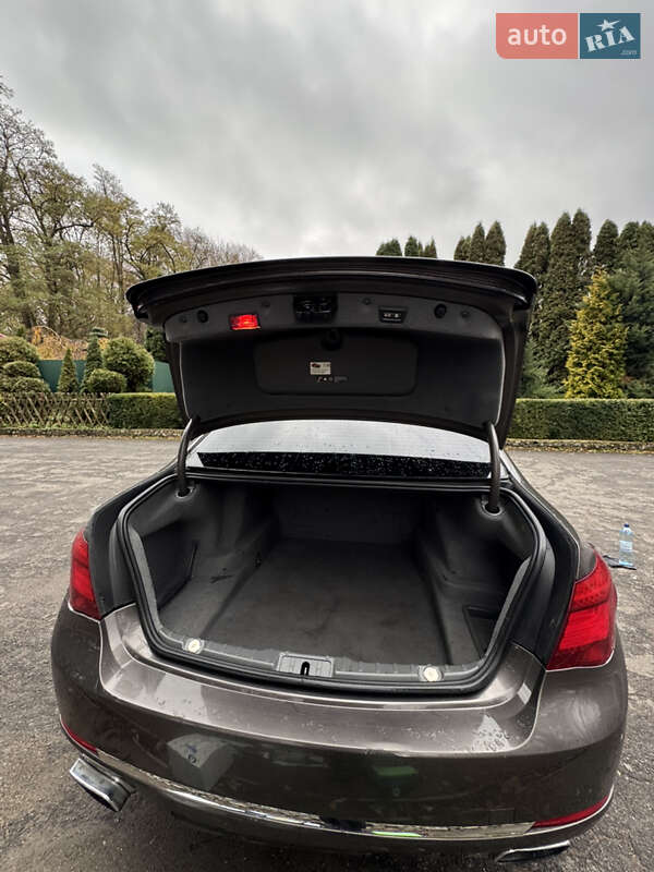 Седан BMW 7 Series 2013 в Тернополе