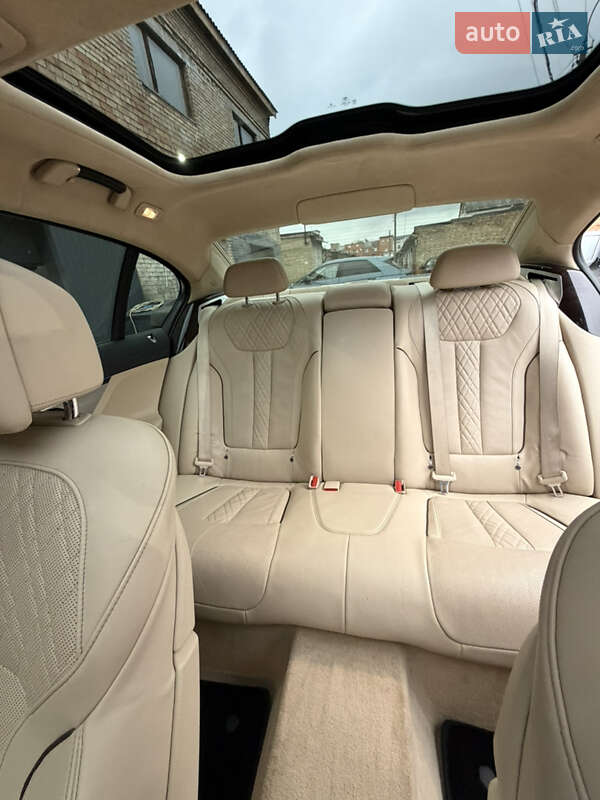 Седан BMW 7 Series 2016 в Киеве фото 19 Седан BMW 7 Series 2016 в Киеве