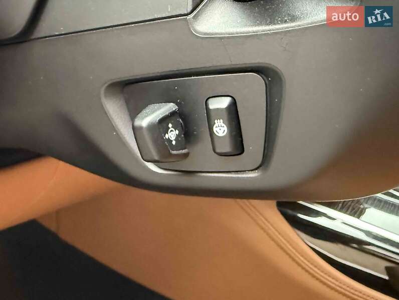 Седан BMW 7 Series 2016 в Львове