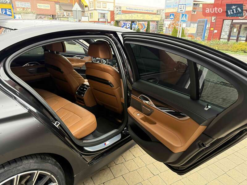Седан BMW 7 Series 2016 в Львове