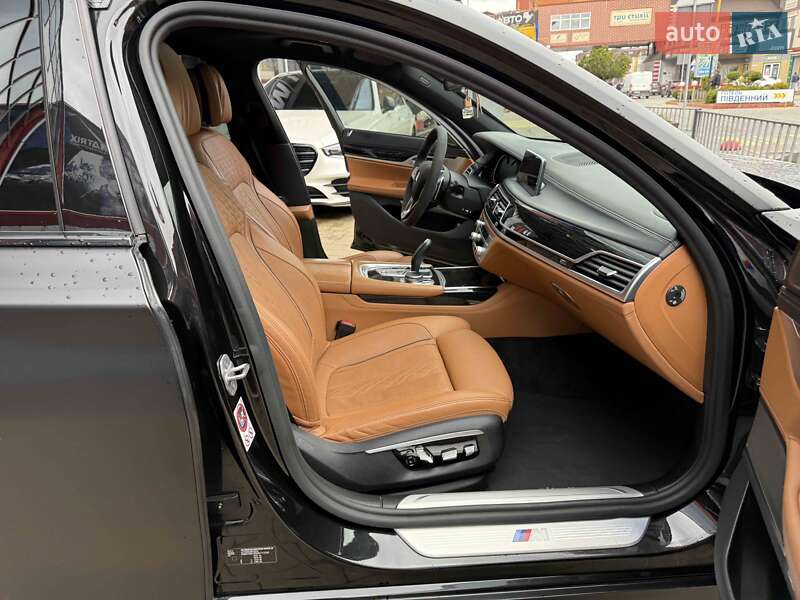 Седан BMW 7 Series 2016 в Львове