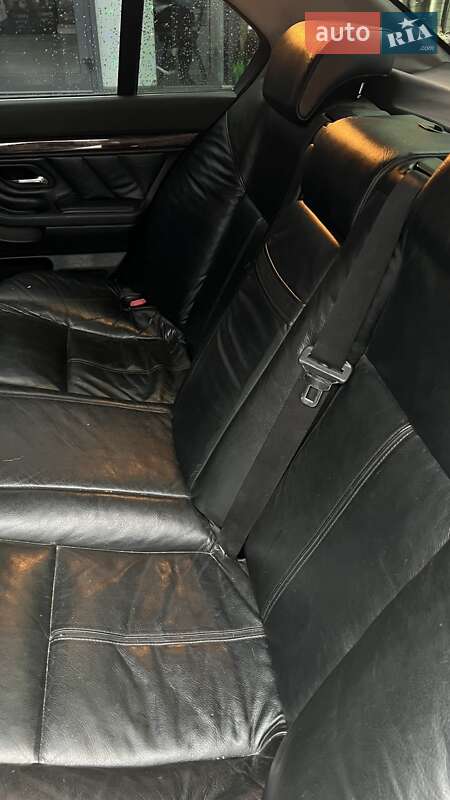 Седан BMW 7 Series 2000 в Николаеве