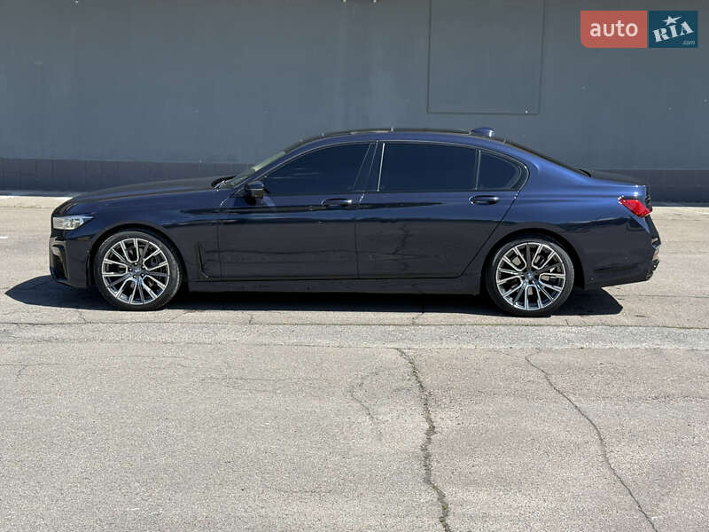 Седан BMW 7 Series 2019 в Львове