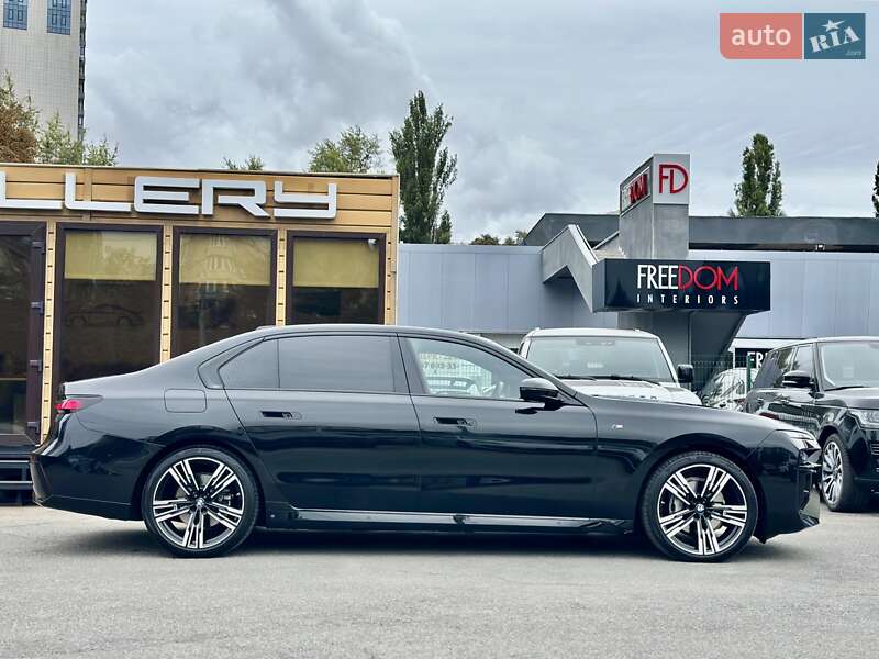 Седан BMW 7 Series 2024 в Киеве фото 10 Седан BMW 7 Series 2024 в Киеве