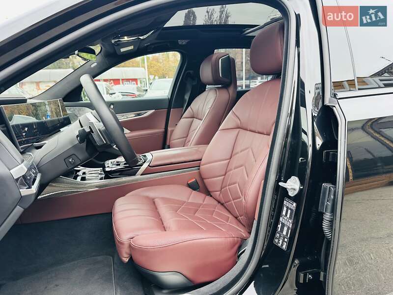 Седан BMW 7 Series 2024 в Киеве фото 17 Седан BMW 7 Series 2024 в Киеве