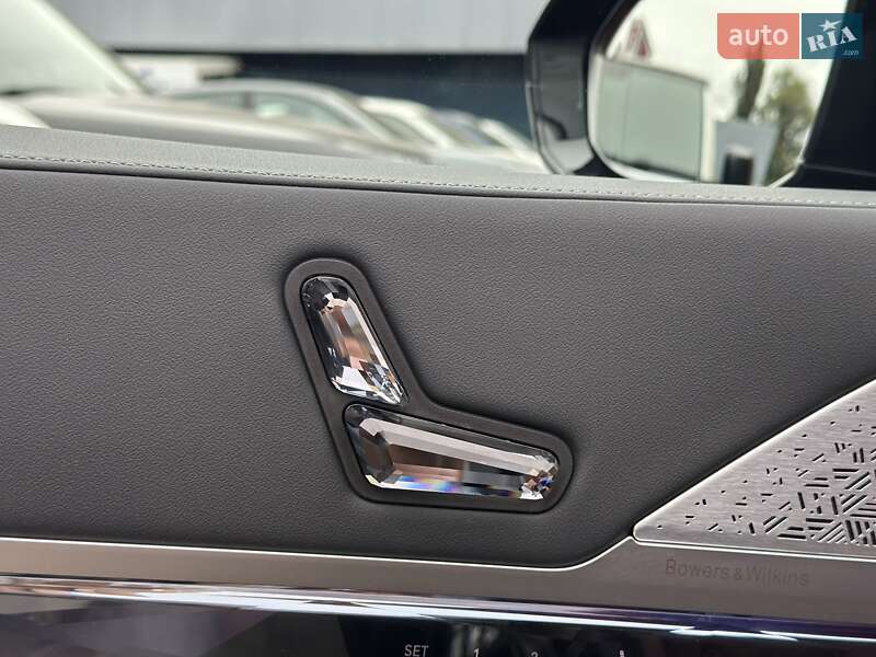 Седан BMW 7 Series 2024 в Киеве фото 19 Седан BMW 7 Series 2024 в Киеве