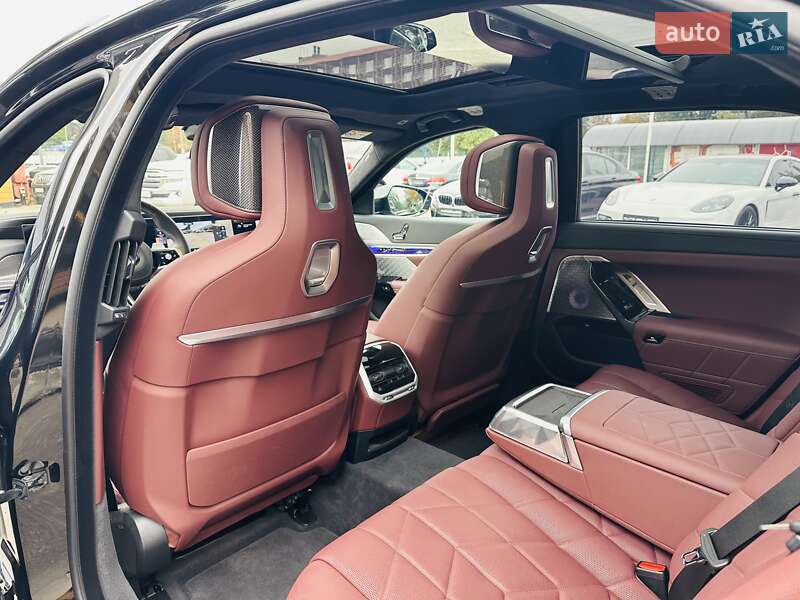 Седан BMW 7 Series 2024 в Киеве фото 25 Седан BMW 7 Series 2024 в Киеве