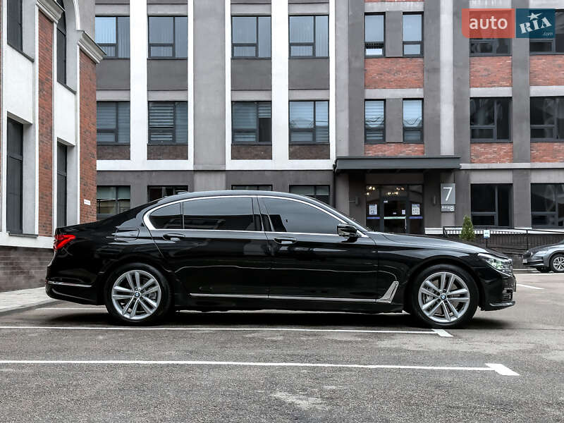 Седан BMW 7 Series 2015 в Киеве фото 6 Седан BMW 7 Series 2015 в Киеве