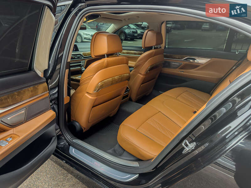 Седан BMW 7 Series 2015 в Киеве фото 49 Седан BMW 7 Series 2015 в Киеве