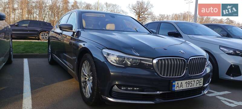 Седан BMW 7 Series 2016 в Киеве