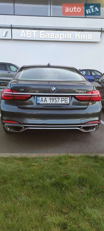 Седан BMW 7 Series 2016 в Киеве