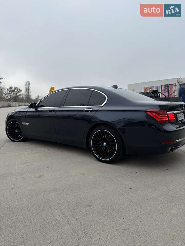 Седан BMW 7 Series 2013 в Одессе