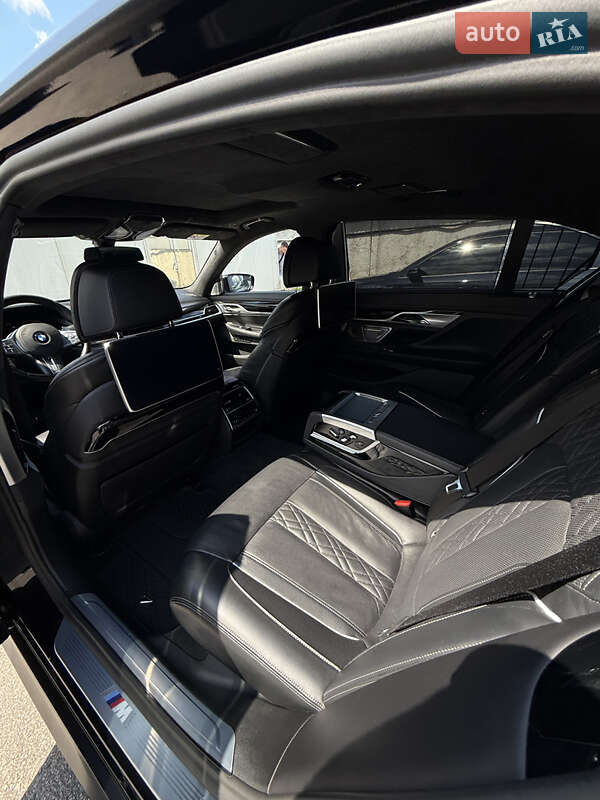 Седан BMW 7 Series 2020 в Киеве