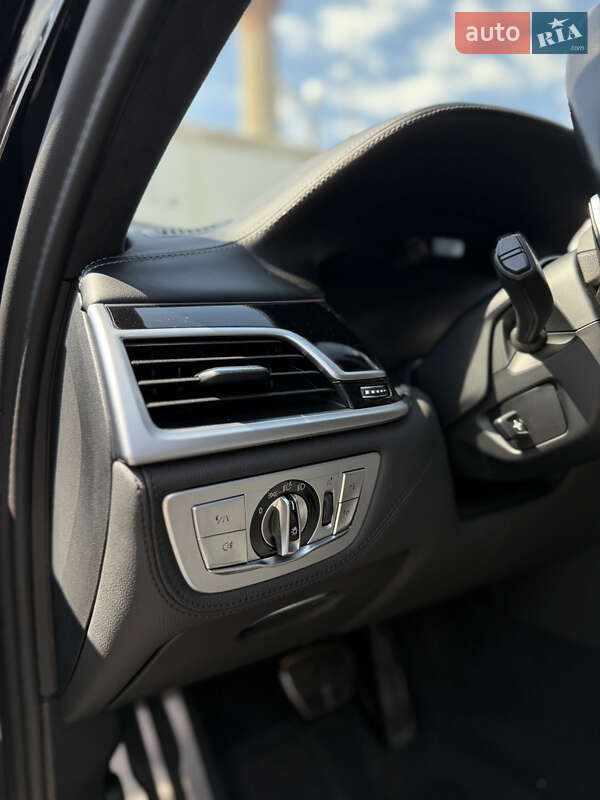 Седан BMW 7 Series 2020 в Киеве