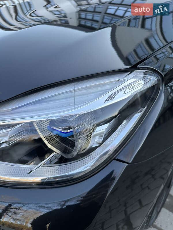 Седан BMW 7 Series 2018 в Новояворовске