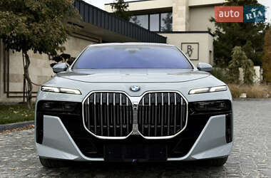Седан BMW 7 Series 2022 в Львове