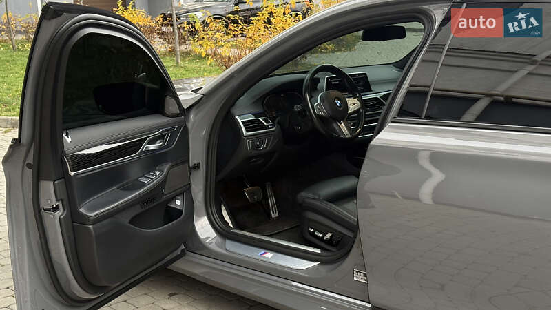 Седан BMW 7 Series 2021 в Ивано-Франковске