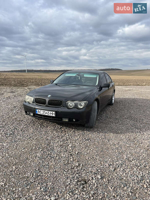 Седан BMW 7 Series 2002 в Владимире