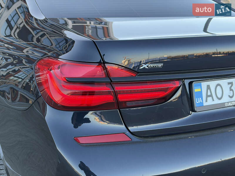 Седан BMW 7 Series 2017 в Ужгороде