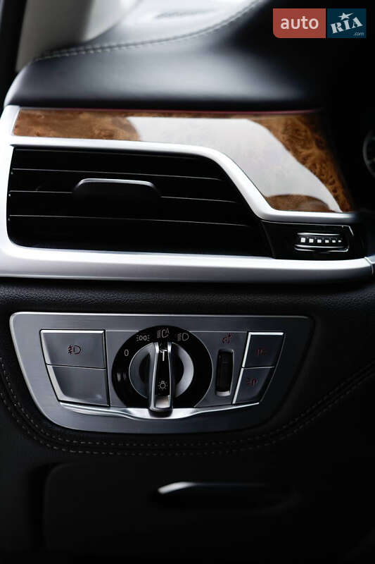 Седан BMW 7 Series 2016 в Львові фото 19 Седан BMW 7 Series 2016 в Львові