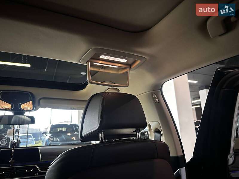 Седан BMW 7 Series 2016 в Львове