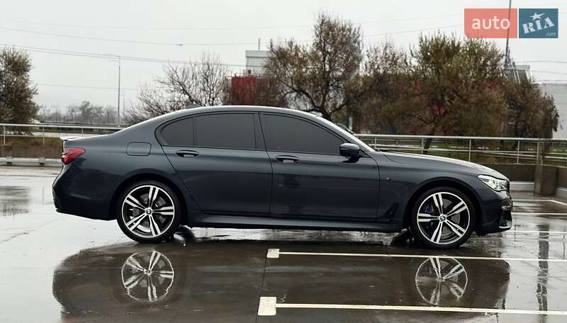 Седан BMW 7 Series 2016 в Киеве