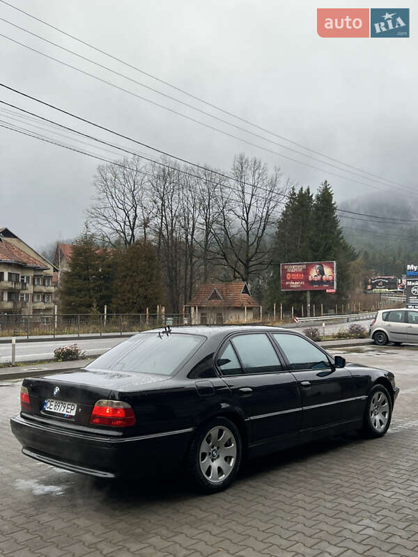 Седан BMW 7 Series 2000 в Яремче