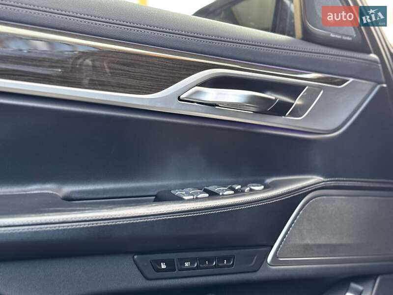 Седан BMW 7 Series 2019 в Ивано-Франковске