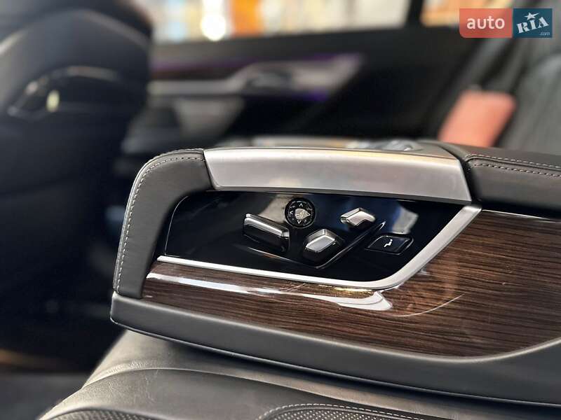 Седан BMW 7 Series 2019 в Ивано-Франковске
