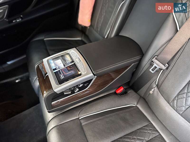 Седан BMW 7 Series 2019 в Ивано-Франковске