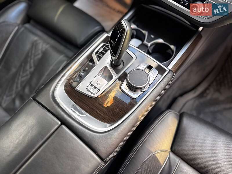 Седан BMW 7 Series 2019 в Ивано-Франковске